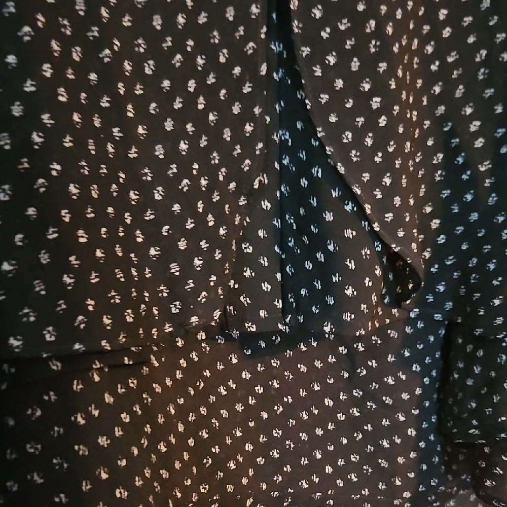 Black Printed Long-Sleeve Women’s Blouse - Picture 3 of 3